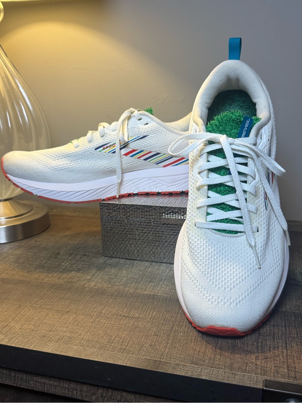 Brooks Revel 6 Men’s Running Shoes Multi Stripe White Red Green 10.5